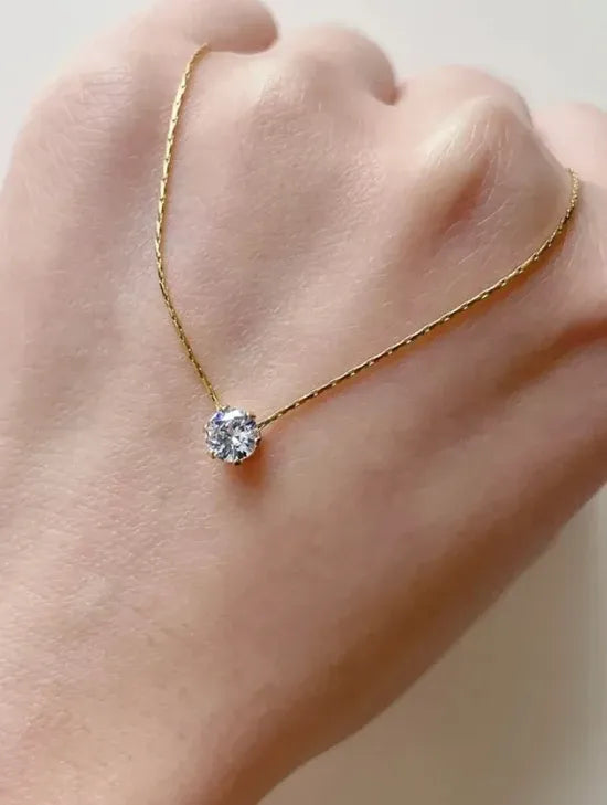 One Diamond Necklace 18k